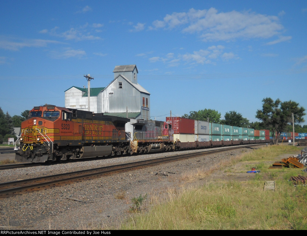 BNSF 5323 East